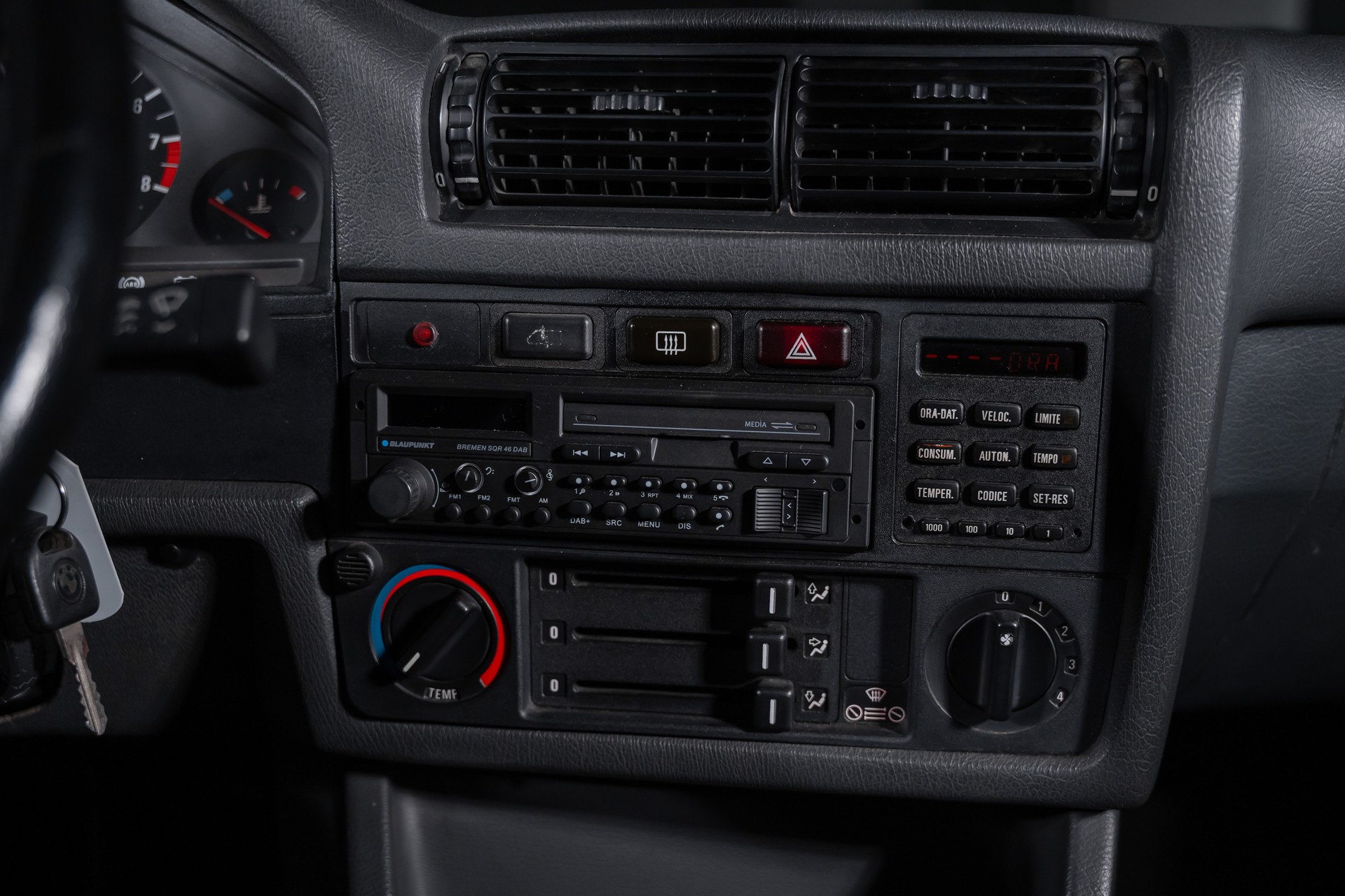 BMW M3 E30-image-18