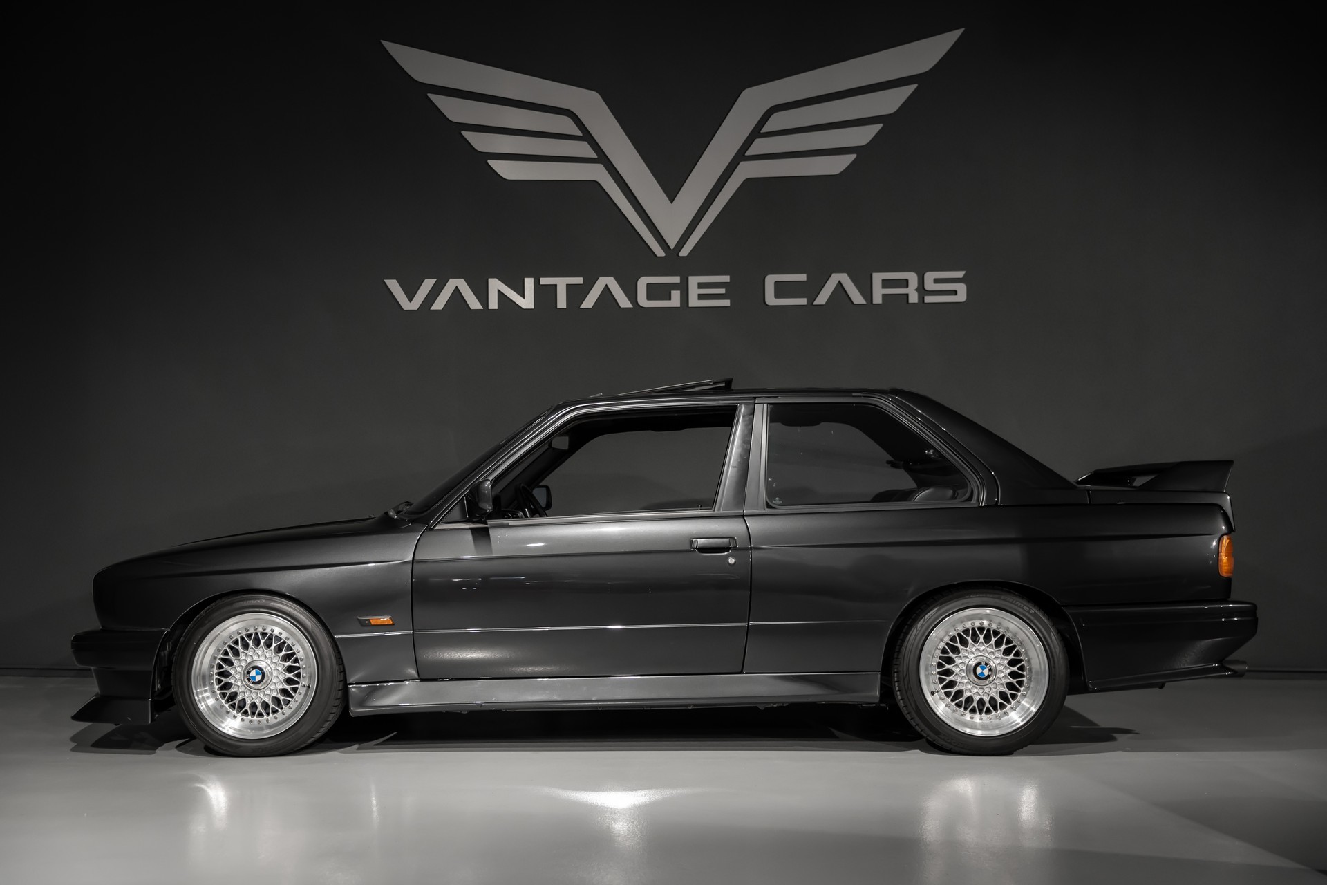 BMW M3 E30-image-1