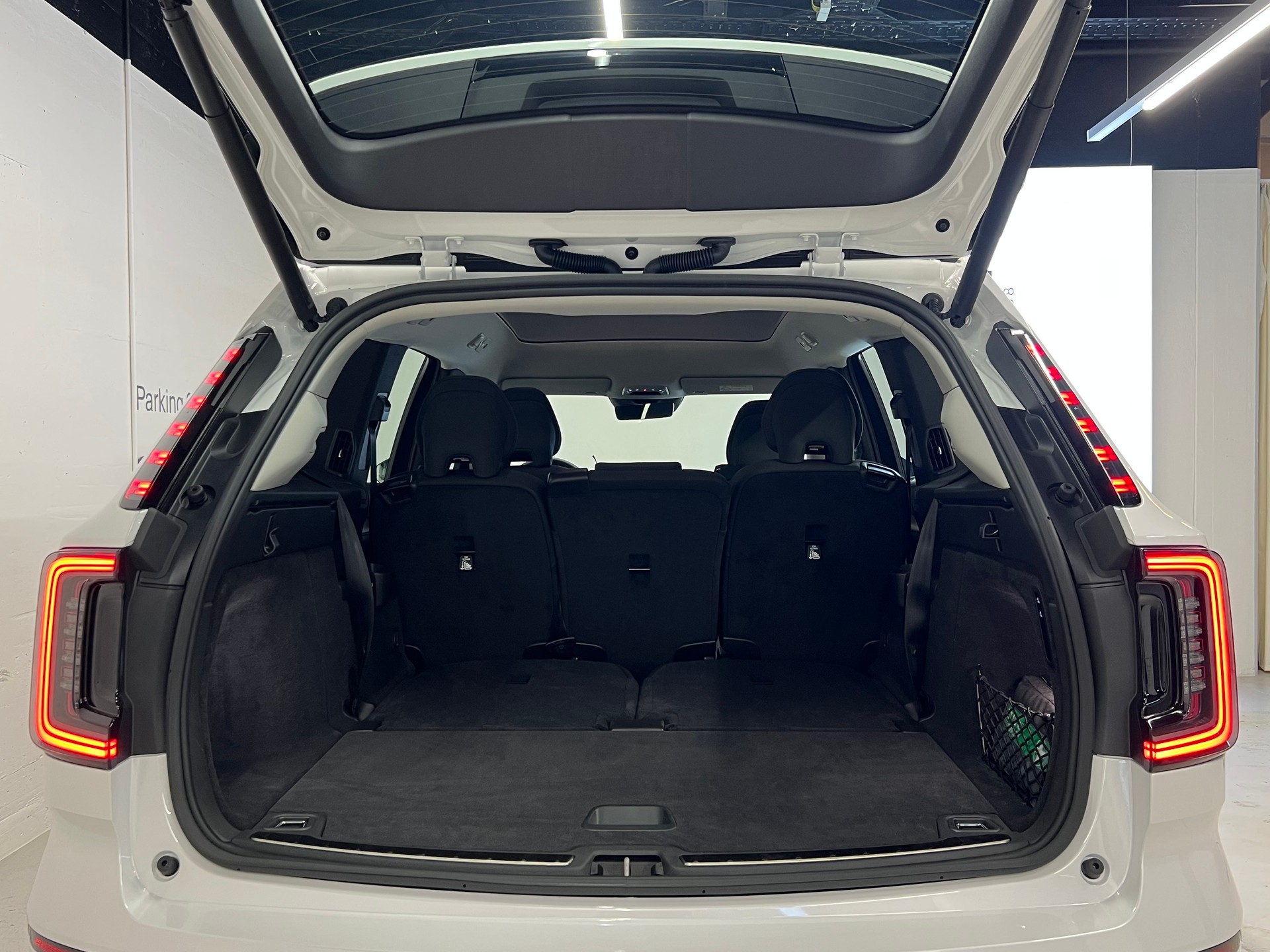 VOLVO EX90 Twin Ultra AWD-image-6