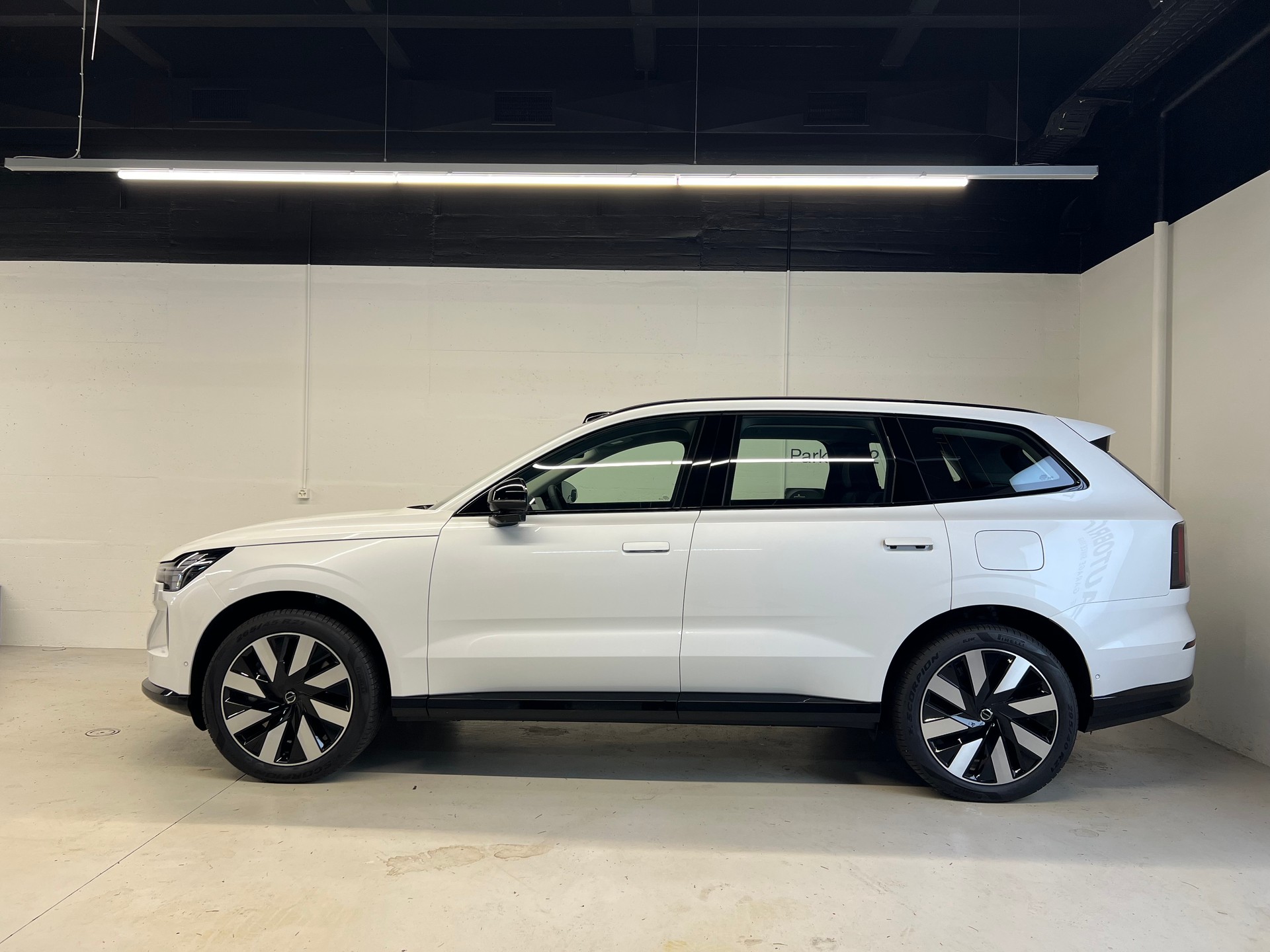 VOLVO EX90 Twin Ultra AWD-image-4