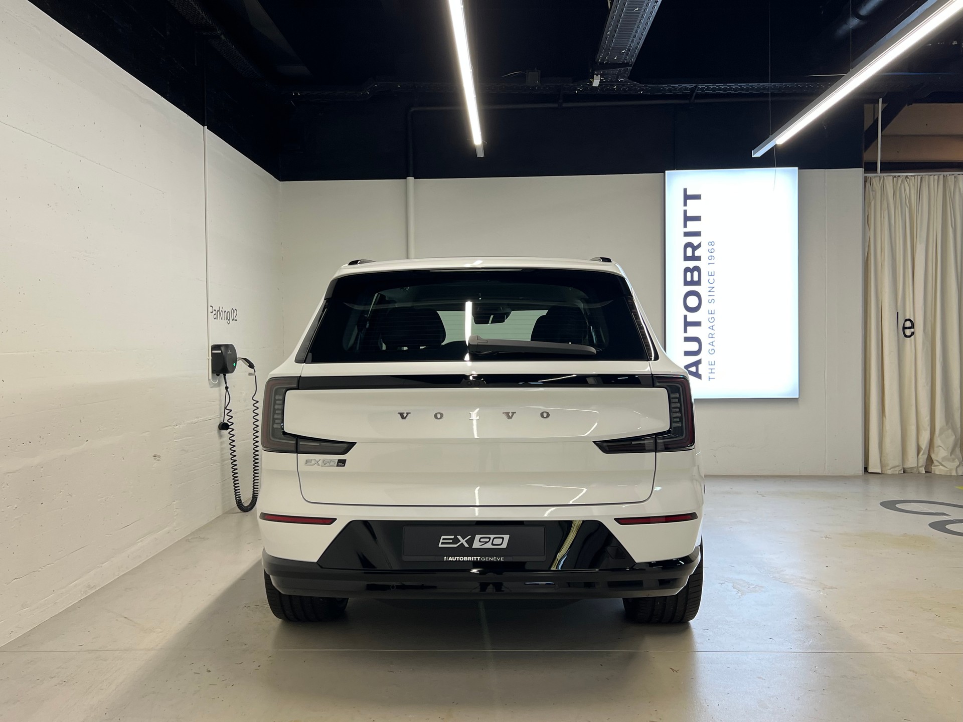 VOLVO EX90 Twin Ultra AWD-image-2