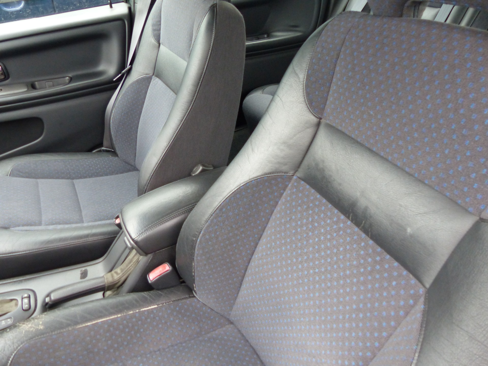 VOLVO V70 2.5 LPT AWD-image-14