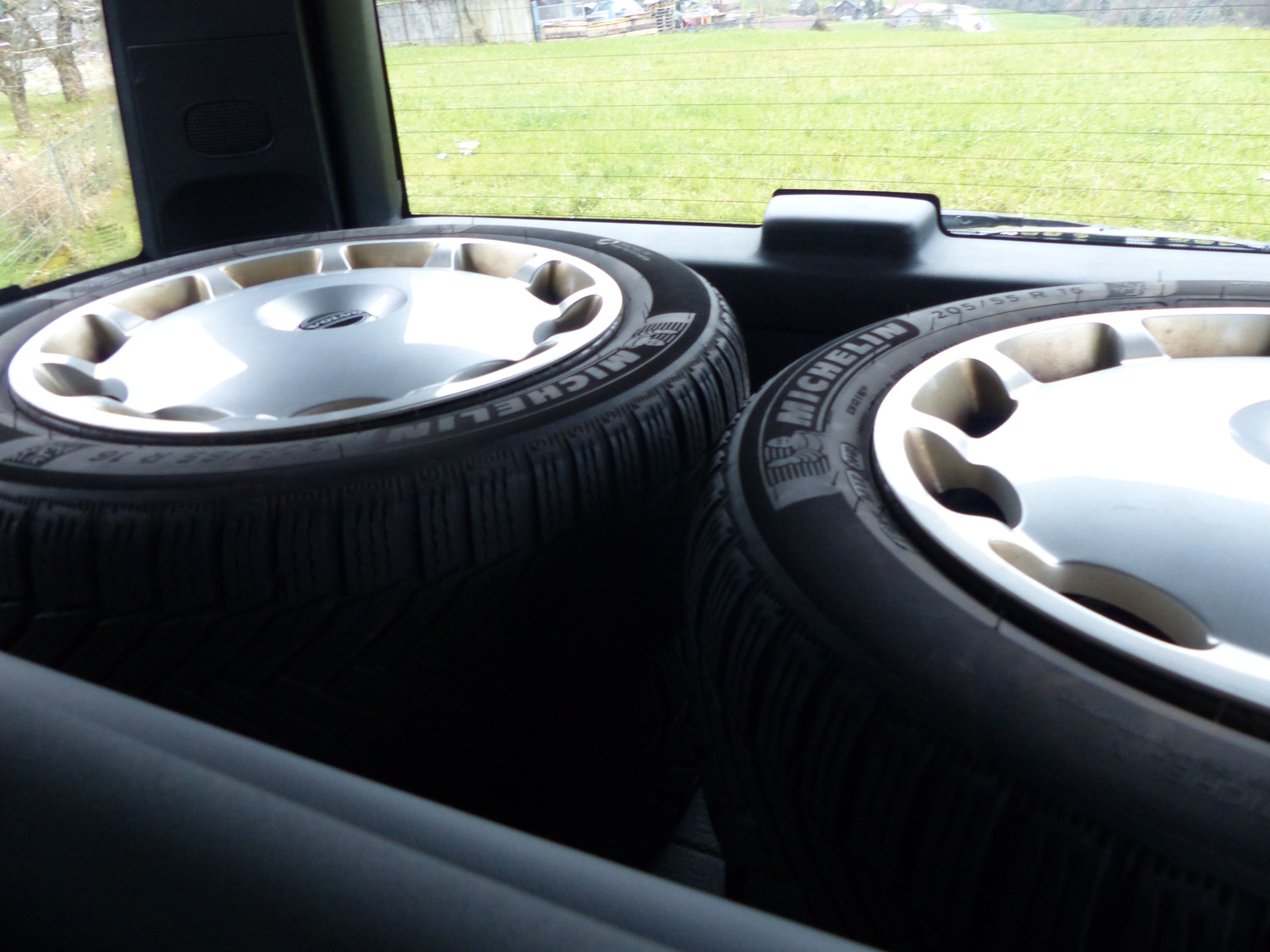 VOLVO V70 2.5 LPT AWD-image-11