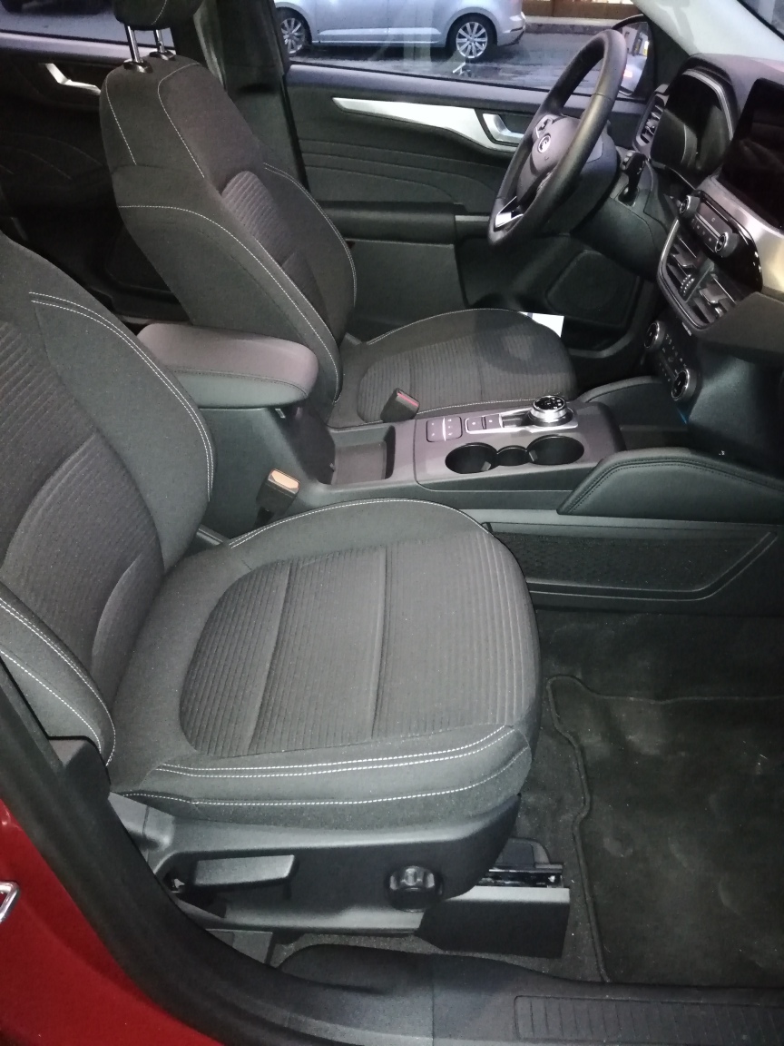 FORD Kuga (A) 2.5 Plug-in Hybrid Titanium-image-12