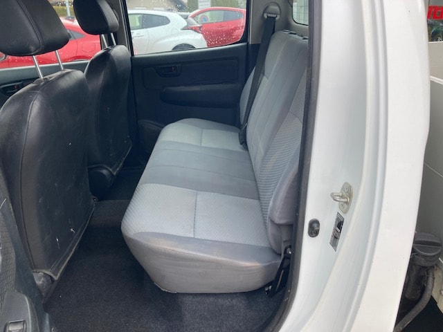 TOYOTA Hilux 2.5D 4WD Double Cab Luna-image-7