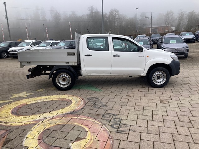 TOYOTA Hilux 2.5D 4WD Double Cab Luna-image-3