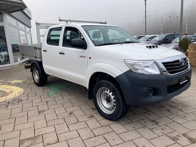 TOYOTA Hilux 2.5D 4WD Double Cab Luna-image-2