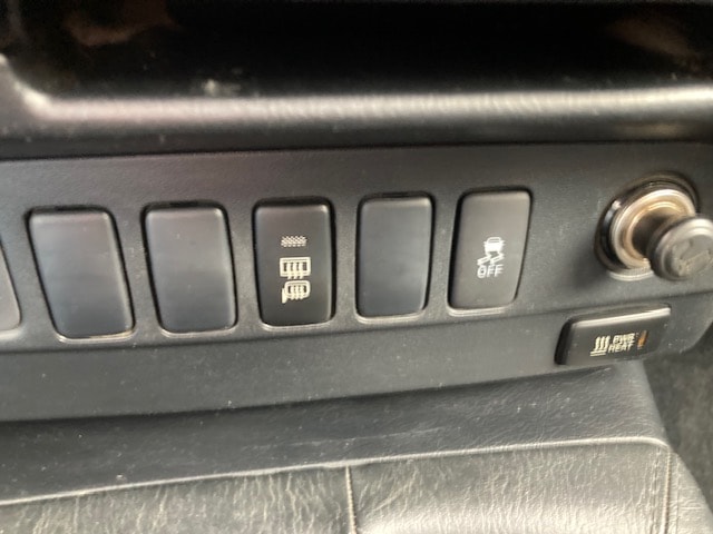 TOYOTA Hilux 2.5D 4WD Double Cab Luna-image-13