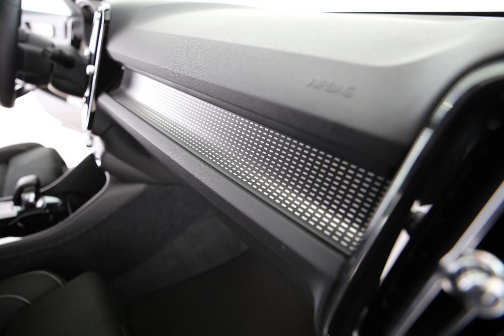 VOLVO EC40 Twin Performance Black Edition AWD-image-13