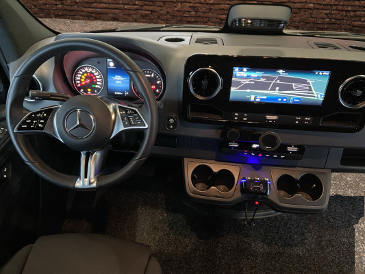 MERCEDES-BENZ Sprinter 319 CDI Lang A-image-9