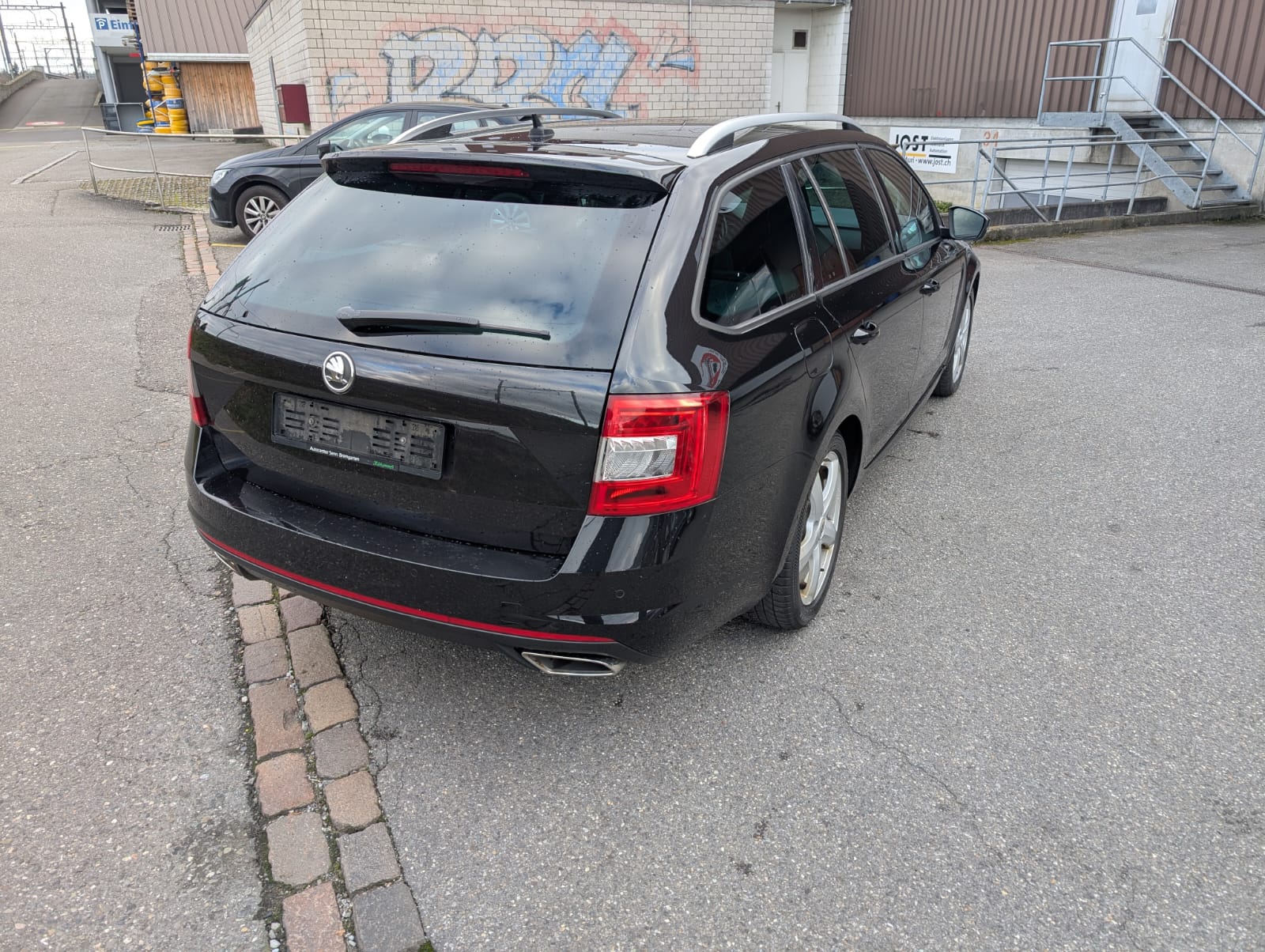 SKODA Octavia Combi 2.0 TDI RS DSG-image-2