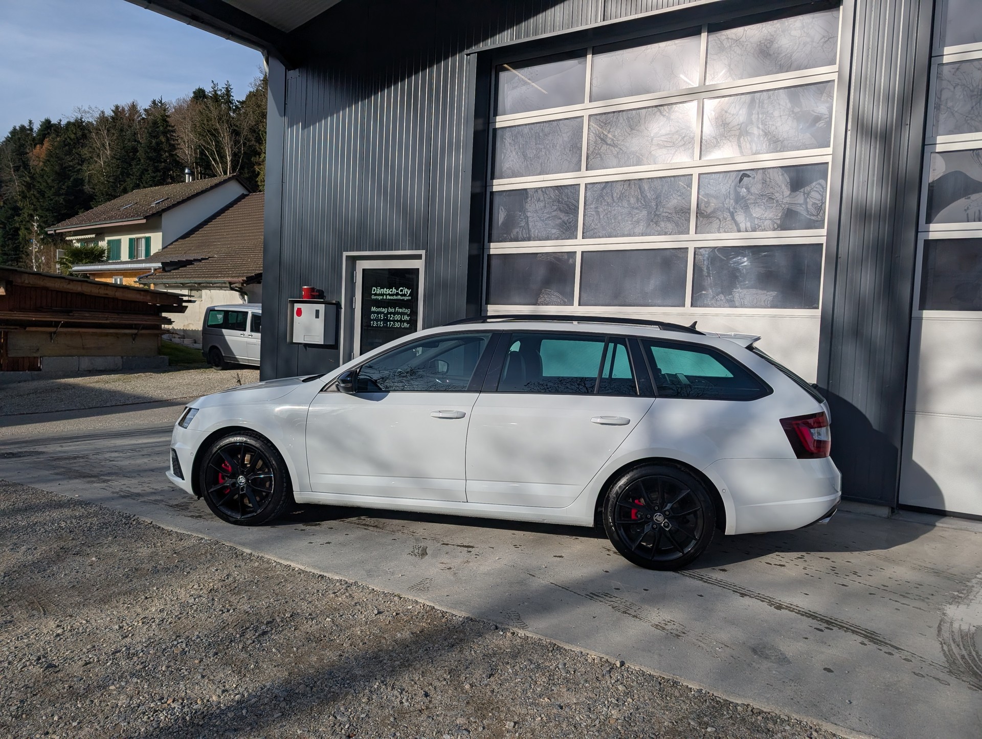 SKODA Octavia Combi 2.0 TSI RS DSG-image-2