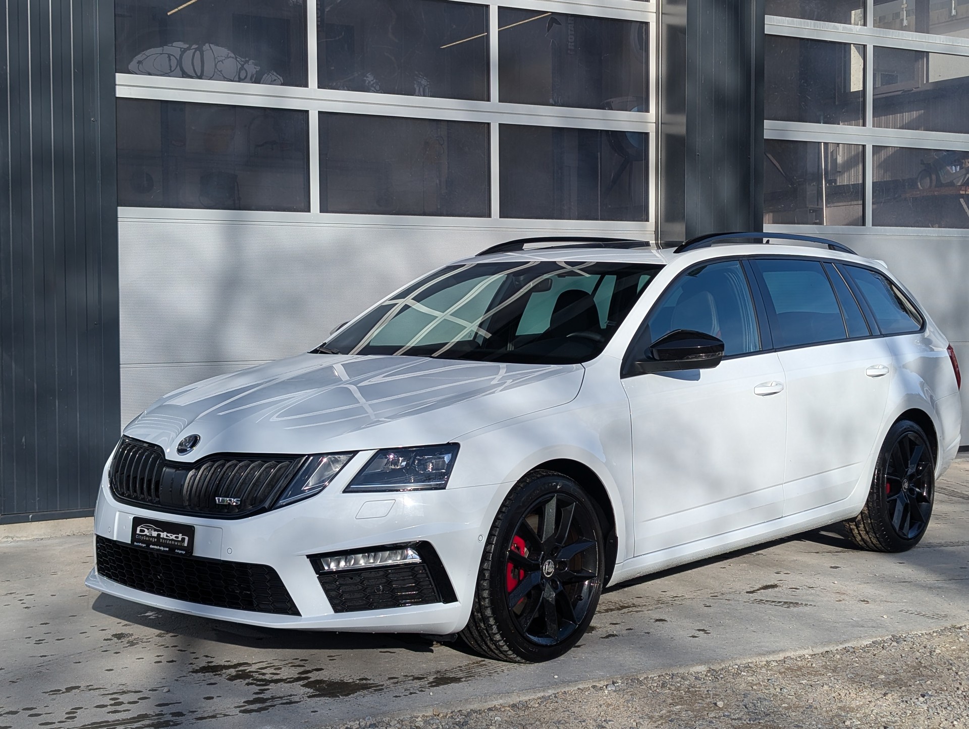 SKODA Octavia Combi 2.0 TSI RS DSG-image-0