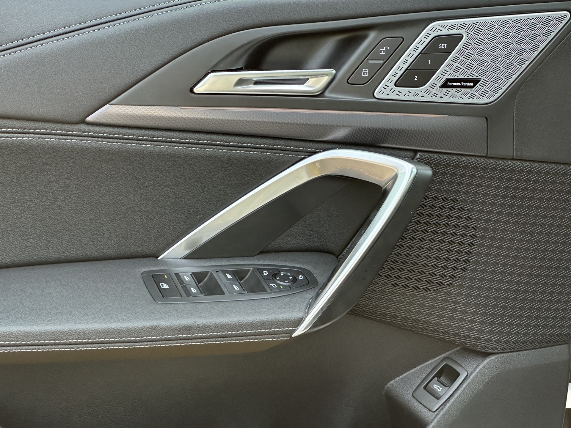 BMW X1 sDrive 18i M Sport-image-13