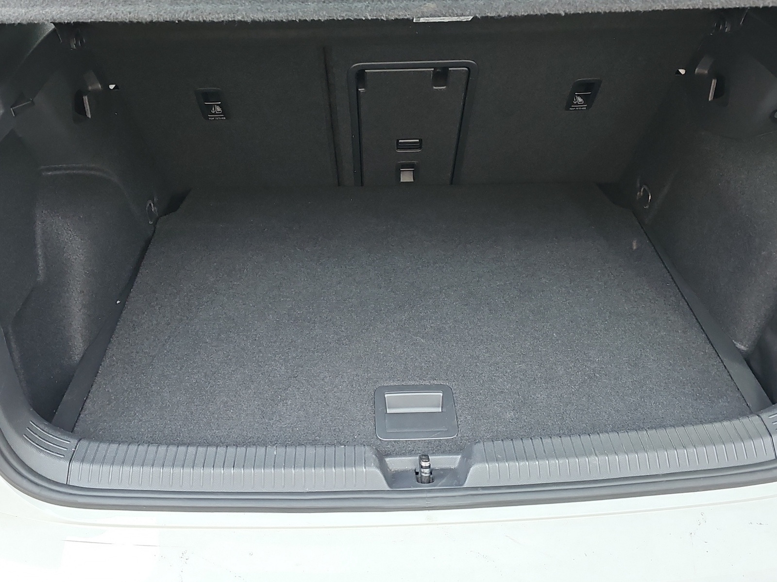 VW Golf 2.0 TSI GTI DSG-image-12