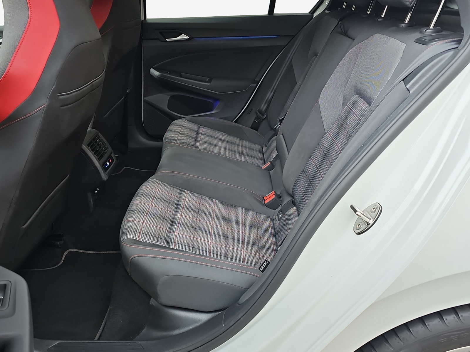 VW Golf 2.0 TSI GTI DSG-image-11