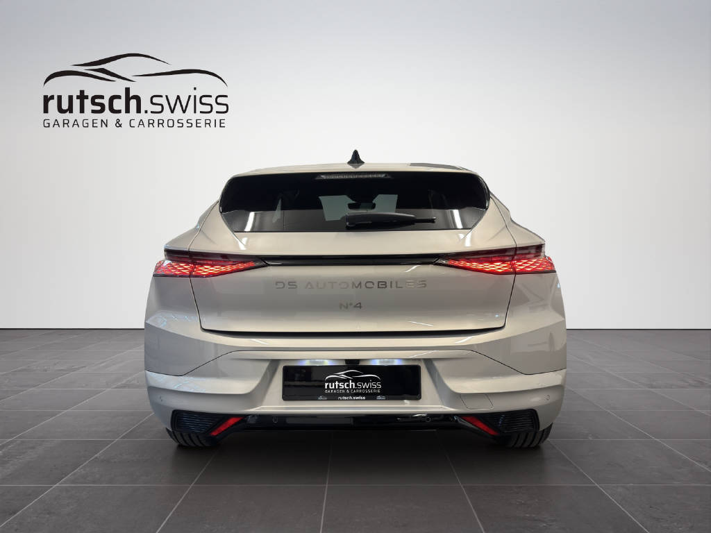 DS AUTOMOBILES No4 Plug-In Hybrid 225PS Étoile-image-4