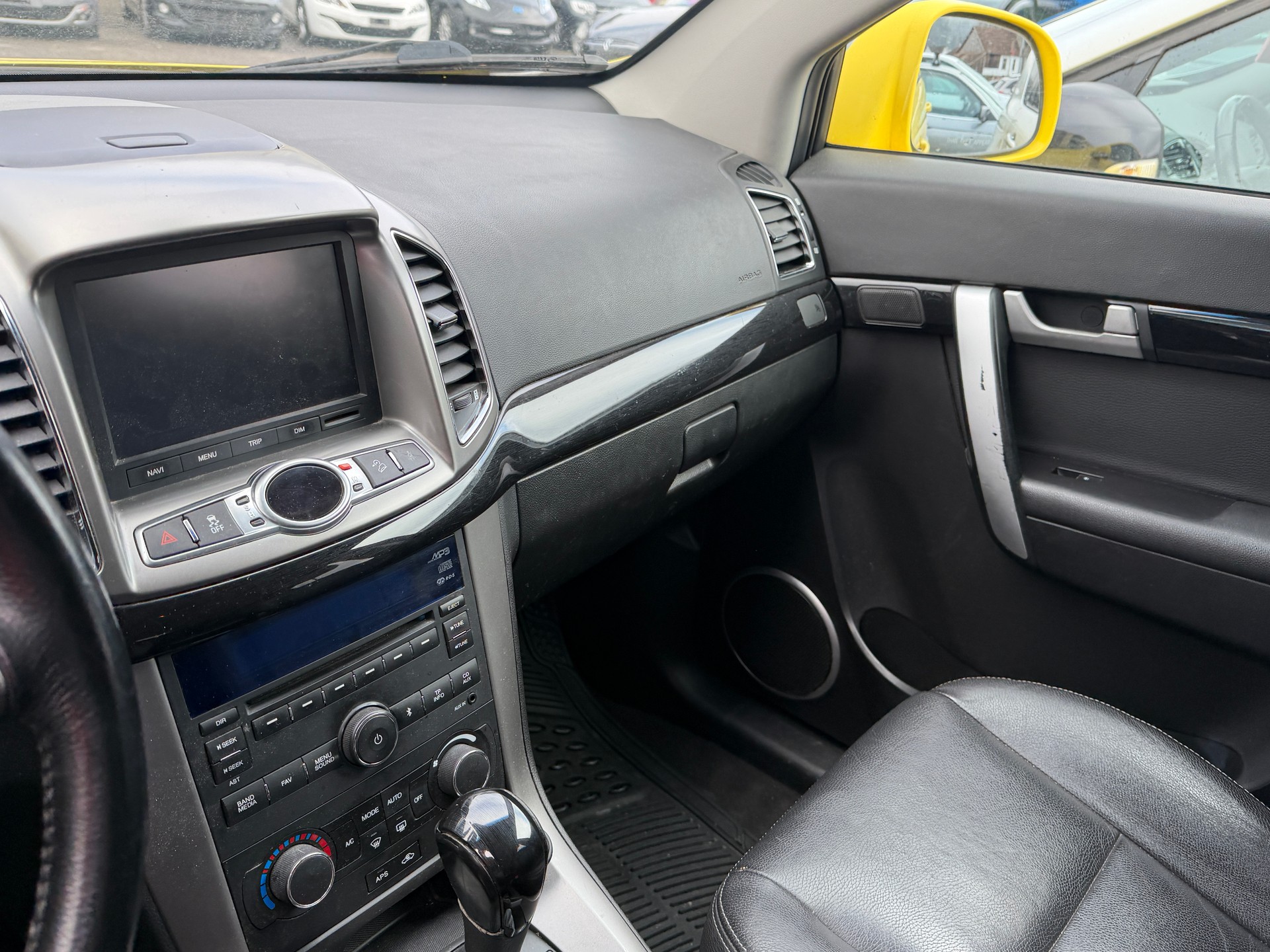 CHEVROLET Captiva 2.2 VCDi LTZ 4WD Automatic-image-4