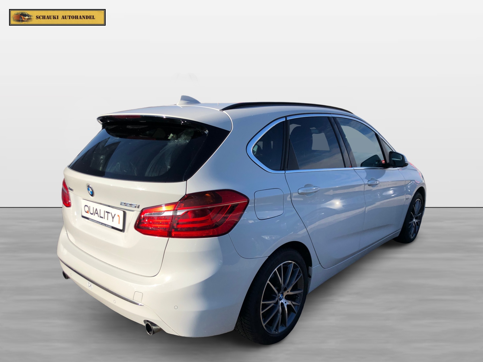 BMW 225i xDrive Active Tourer M-SPORT Steptronic-image-3