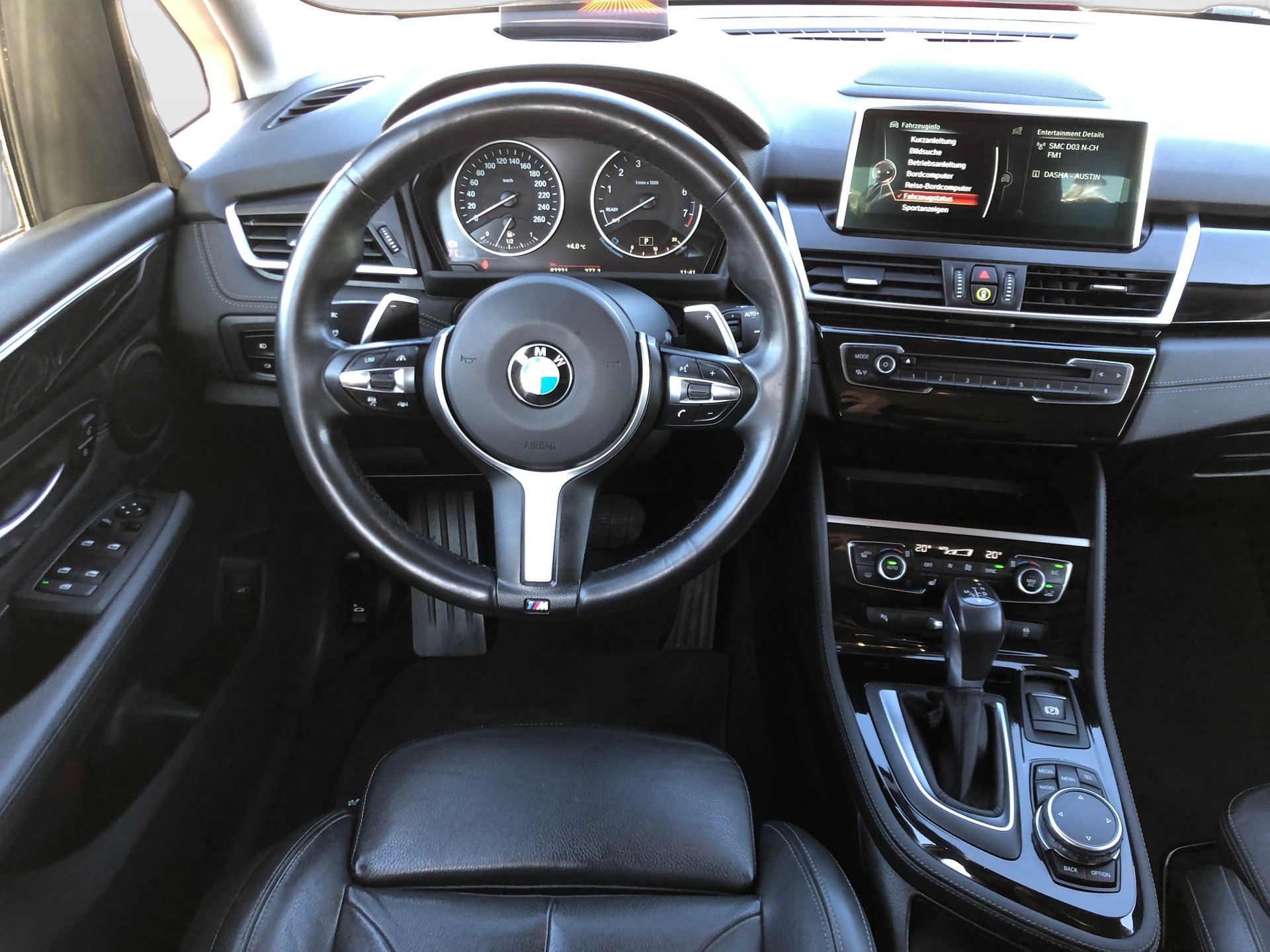 BMW 225i xDrive Active Tourer M-SPORT Steptronic-image-8