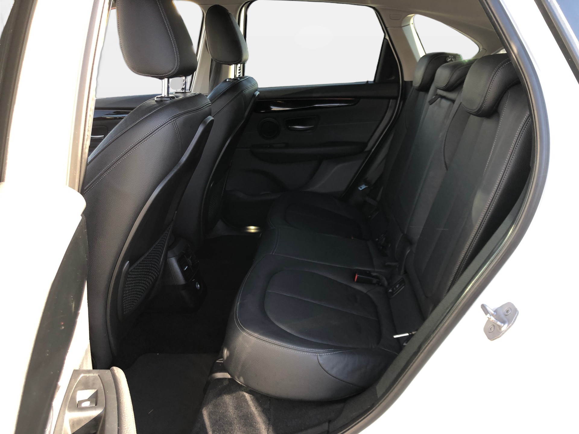 BMW 225i xDrive Active Tourer M-SPORT Steptronic-image-12
