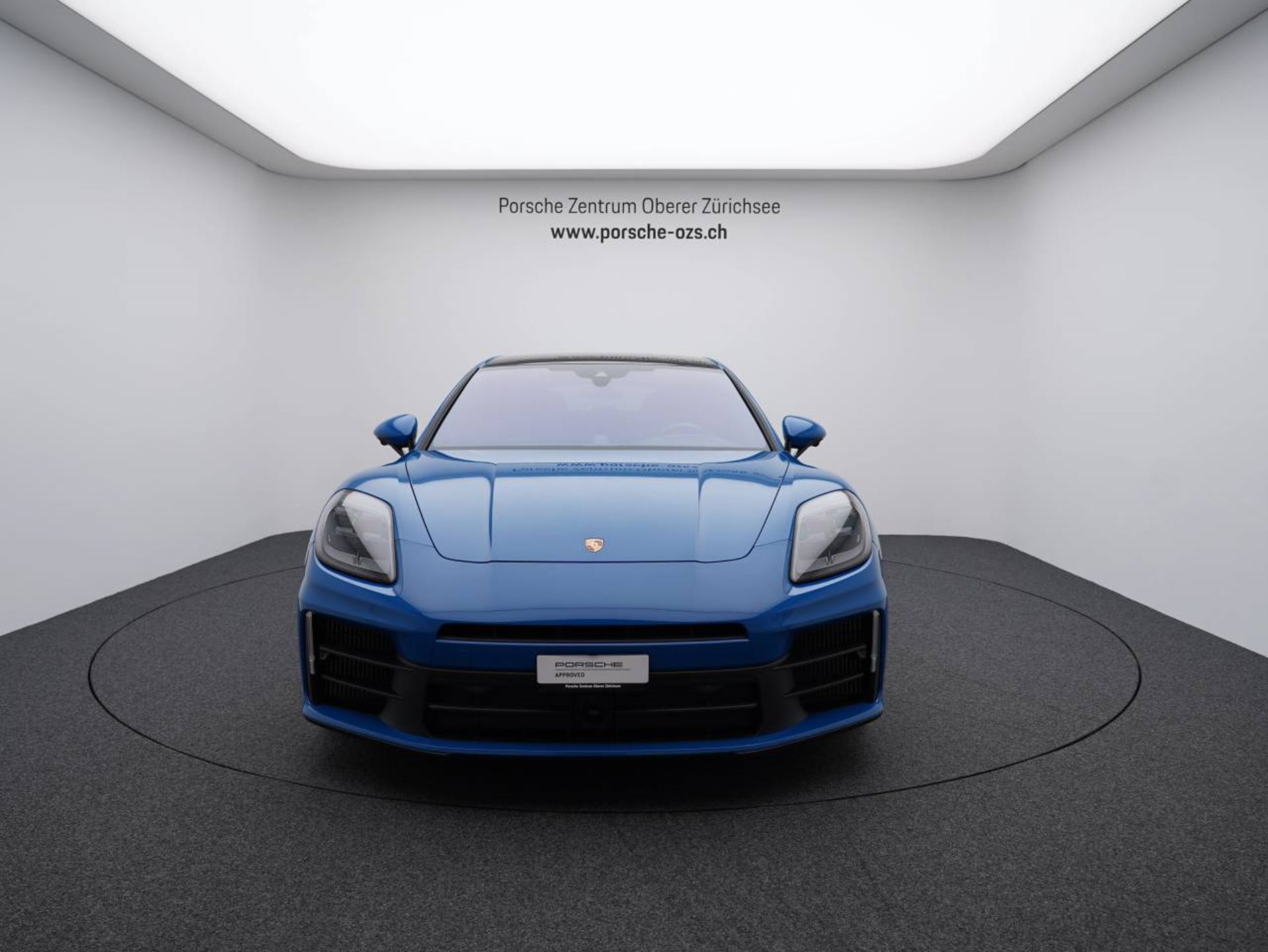 PORSCHE Panamera 4S E-Hybrid-image-9