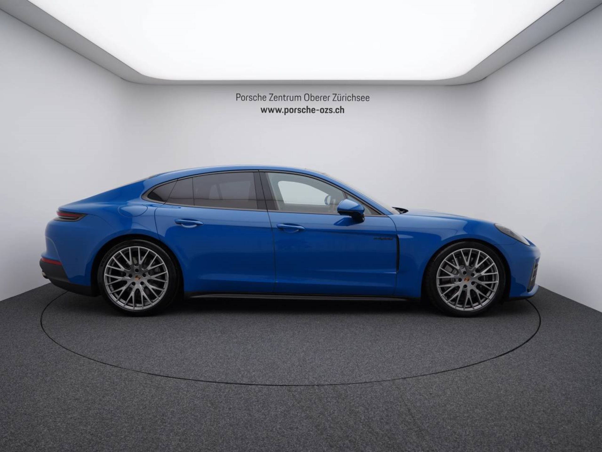PORSCHE Panamera 4S E-Hybrid-image-7
