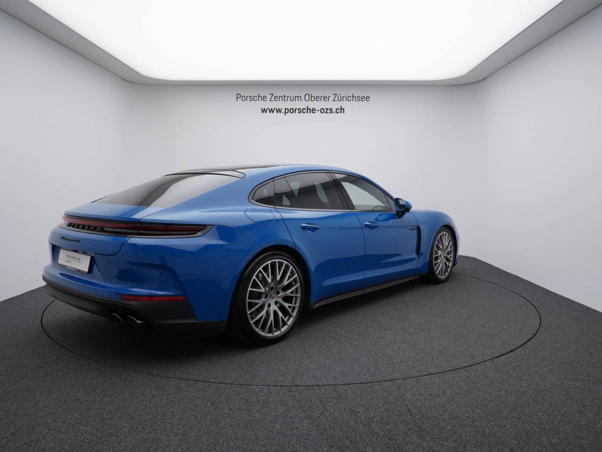 PORSCHE Panamera 4S E-Hybrid-image-6