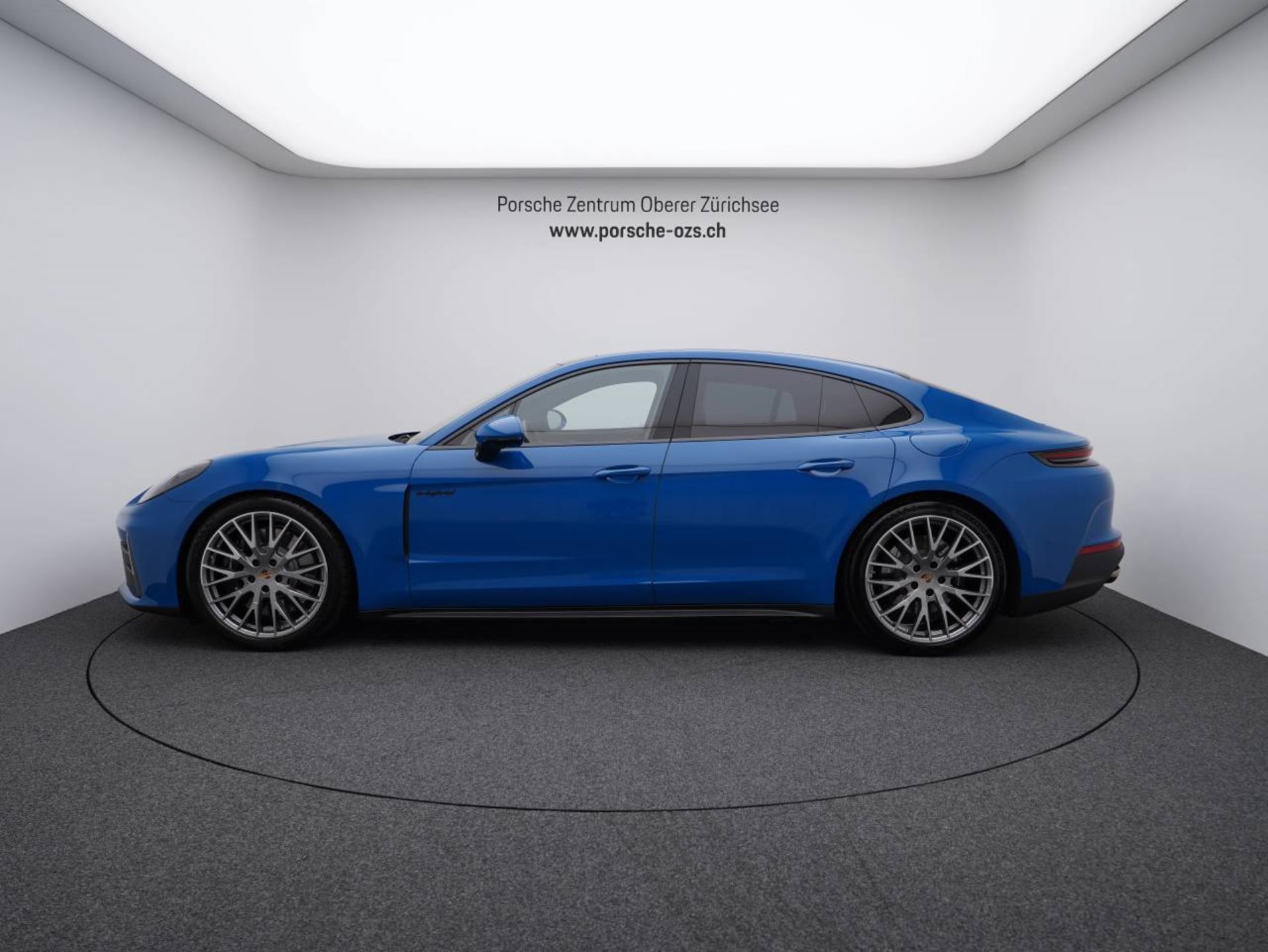 PORSCHE Panamera 4S E-Hybrid-image-1