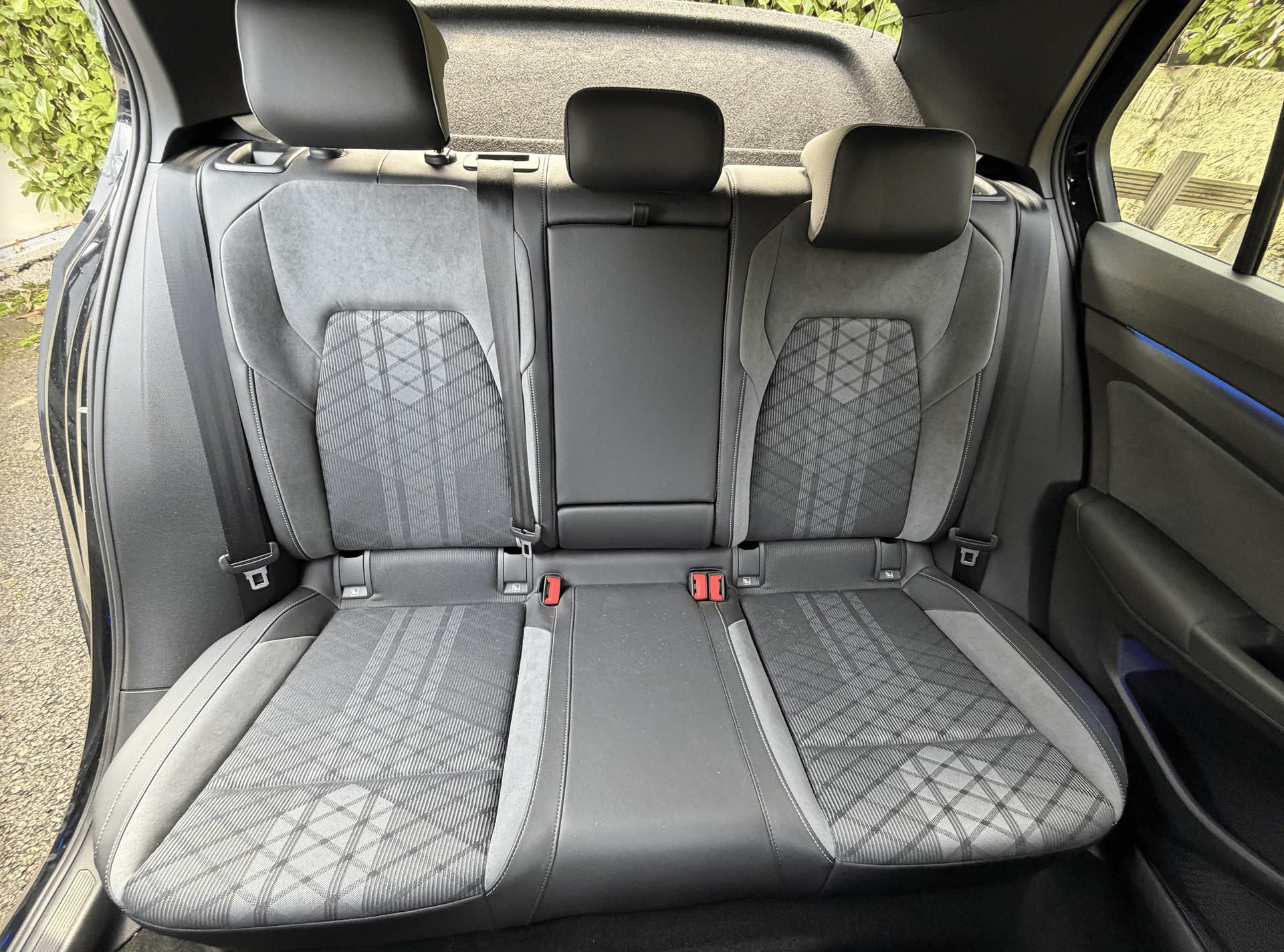 VW VW Golf 8 1.5eTSIevo R-Line-image-3