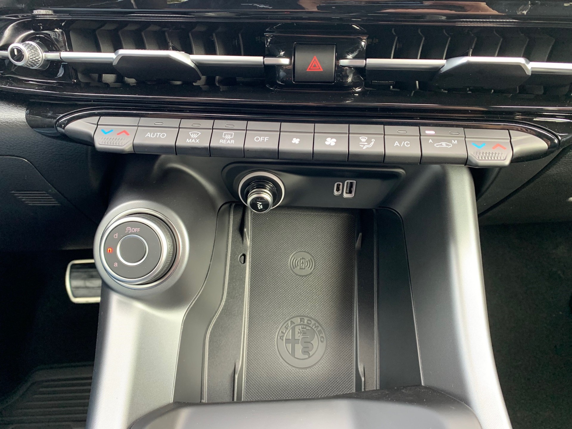 ALFA ROMEO Tonale 1.5 Speciale Pack Premium 161PS-image-12