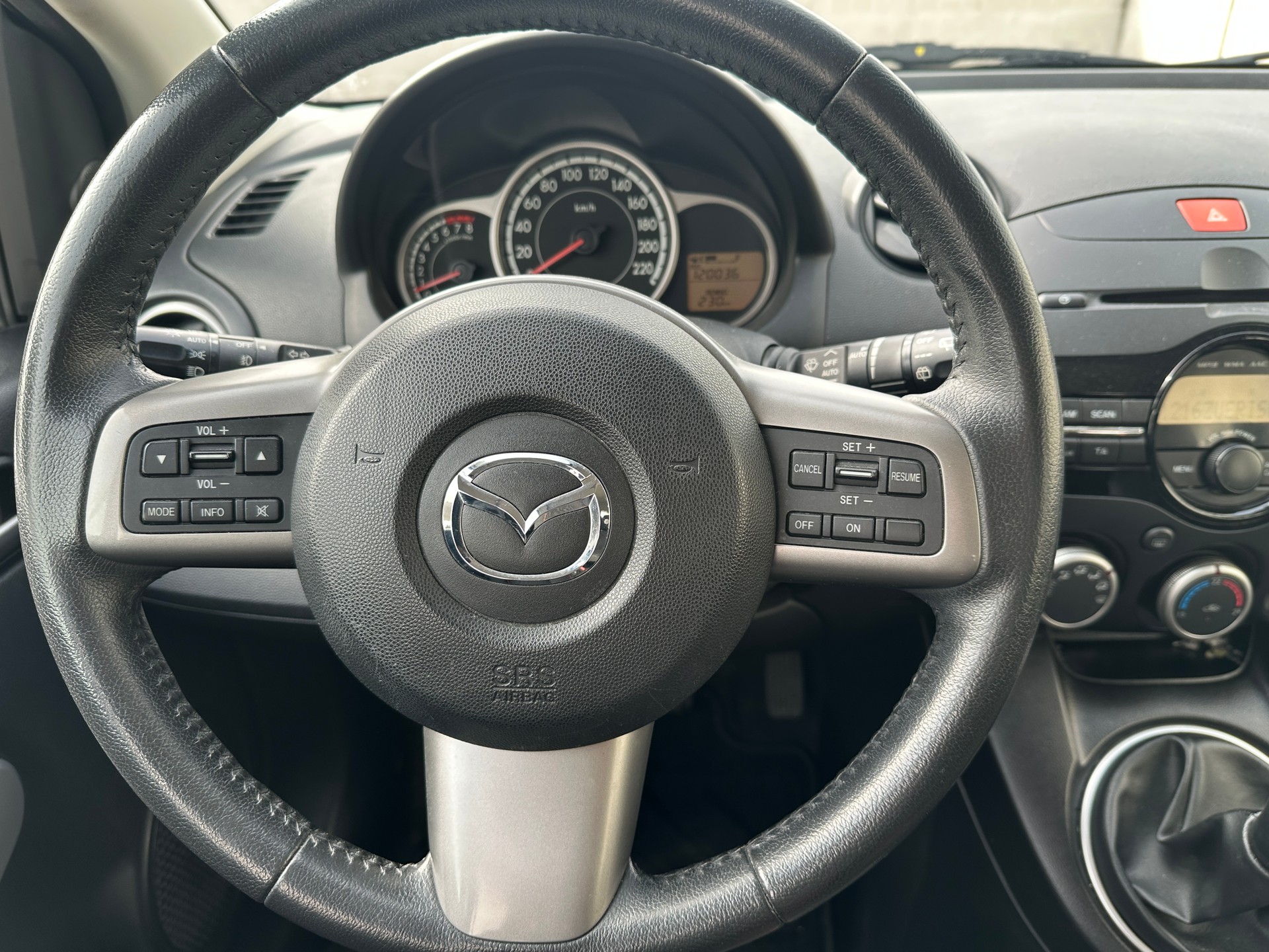 MAZDA 2 1.5i 16V Sport-image-12