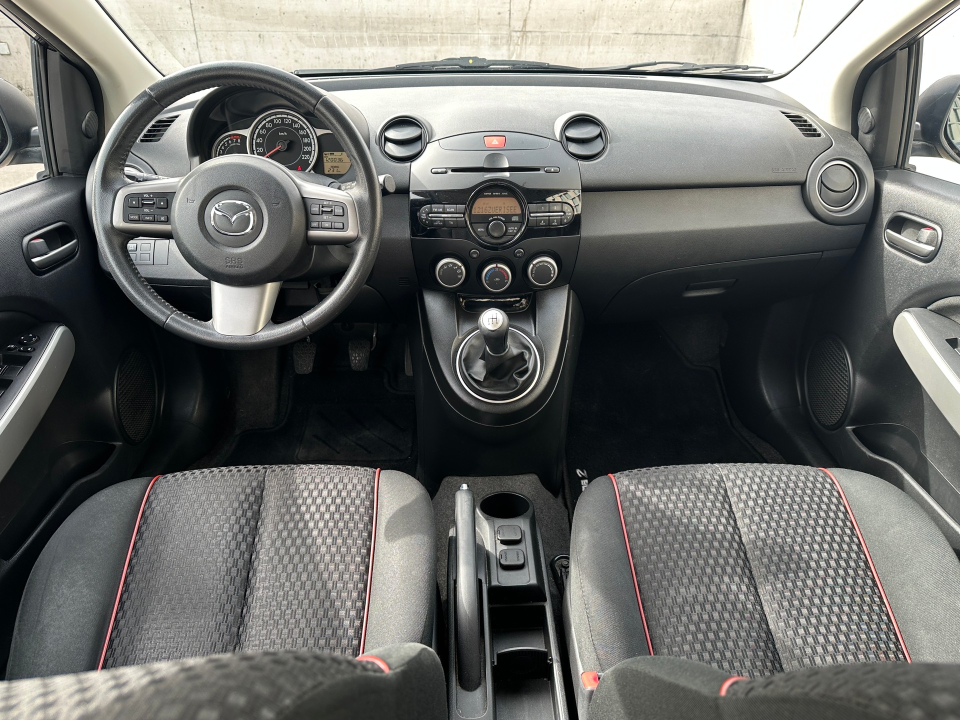 MAZDA 2 1.5i 16V Sport-image-10