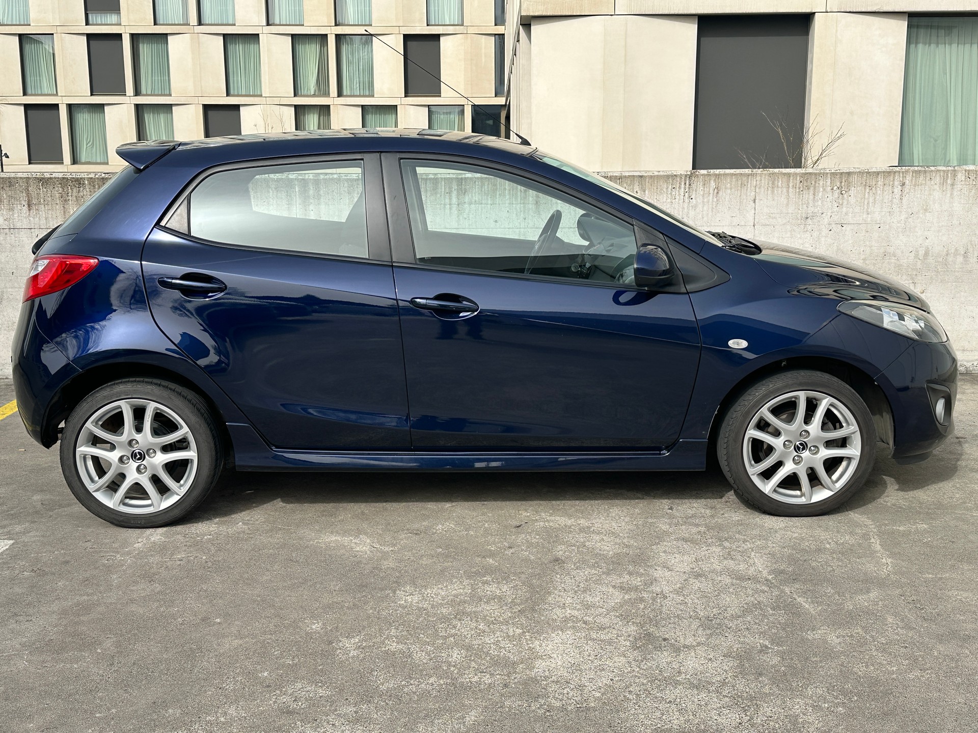 MAZDA 2 1.5i 16V Sport-image-6