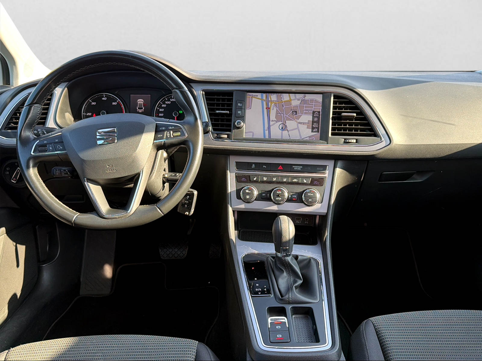 SEAT Leon ST 2.0 TDI CR Style 4Drive DSG-image-13