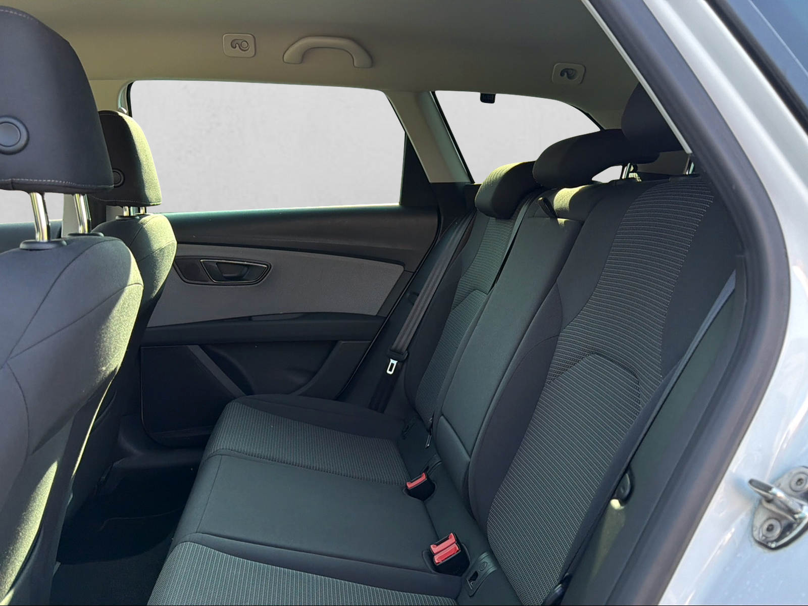 SEAT Leon ST 2.0 TDI CR Style 4Drive DSG-image-16