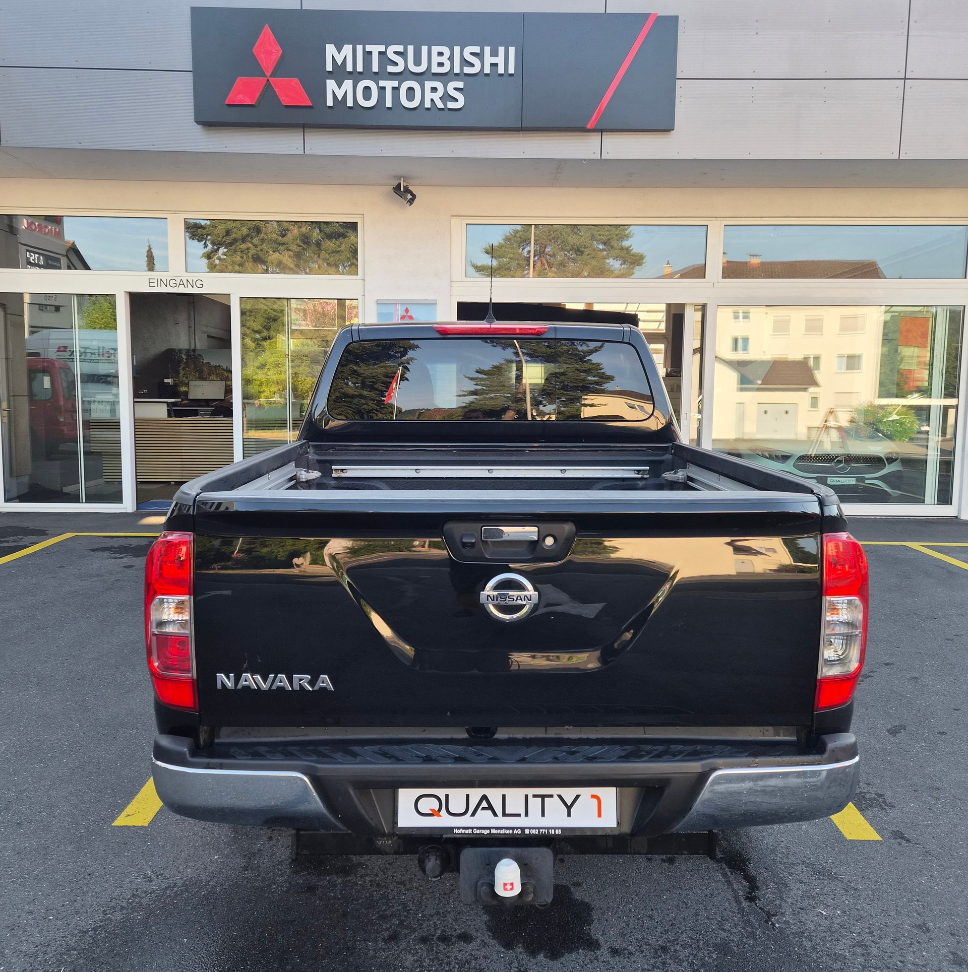NISSAN Navara Double Cab Tekna 2.3 dCi 4WD Automatic-image-5