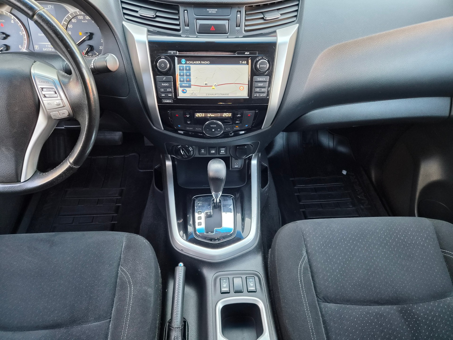 NISSAN Navara Double Cab Tekna 2.3 dCi 4WD Automatic-image-12