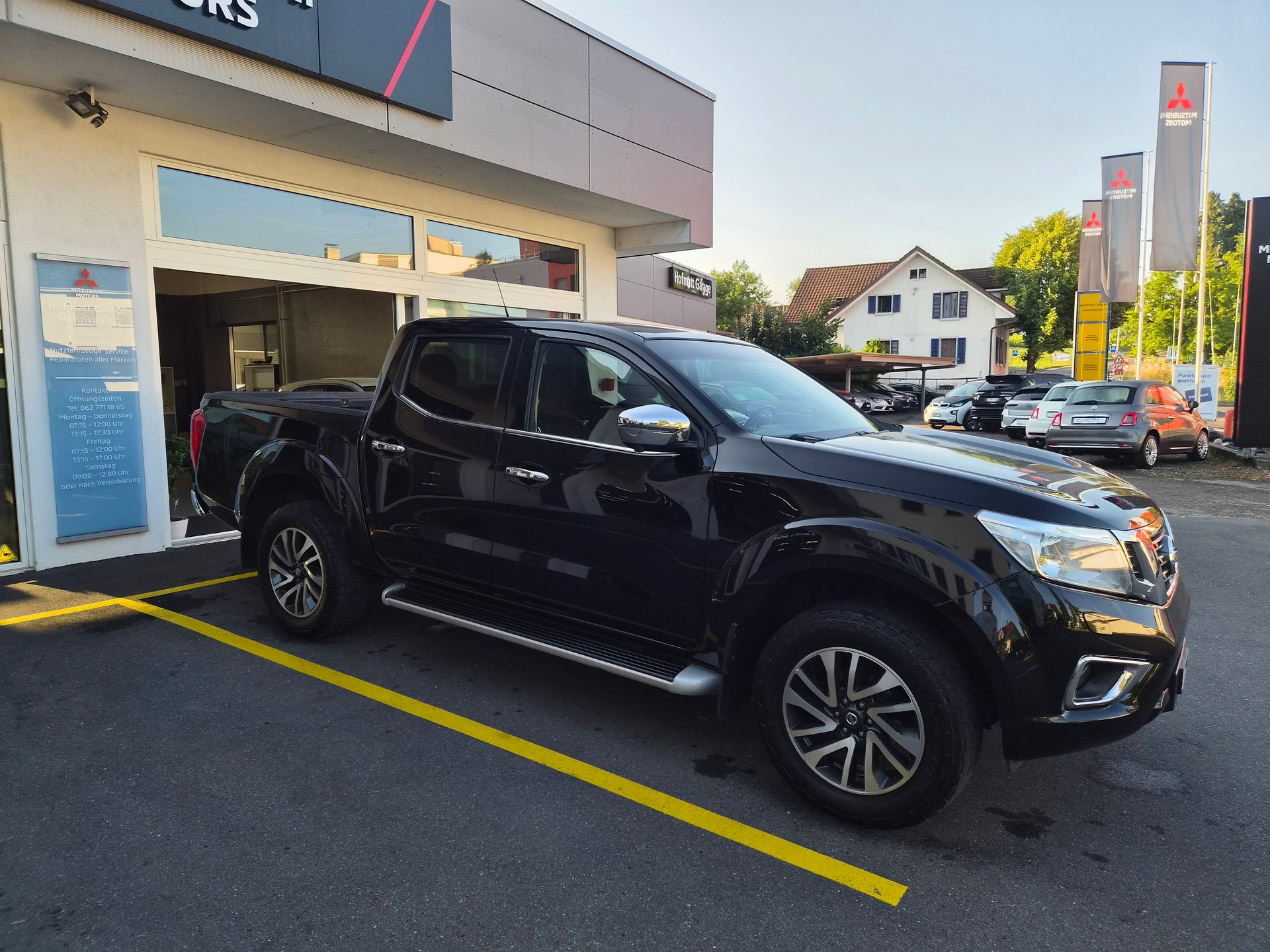 NISSAN Navara Double Cab Tekna 2.3 dCi 4WD Automatic-image-3