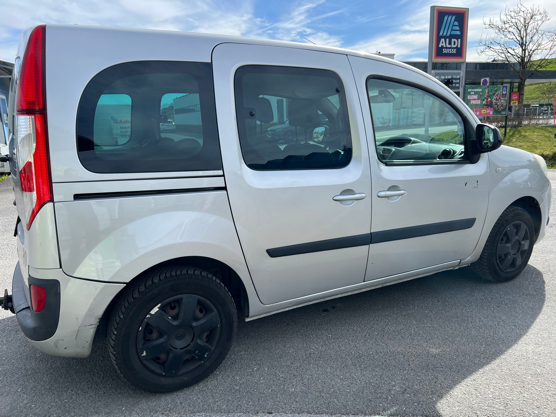 RENAULT Kangoo 1.5 dCi Swiss Edition-image-4
