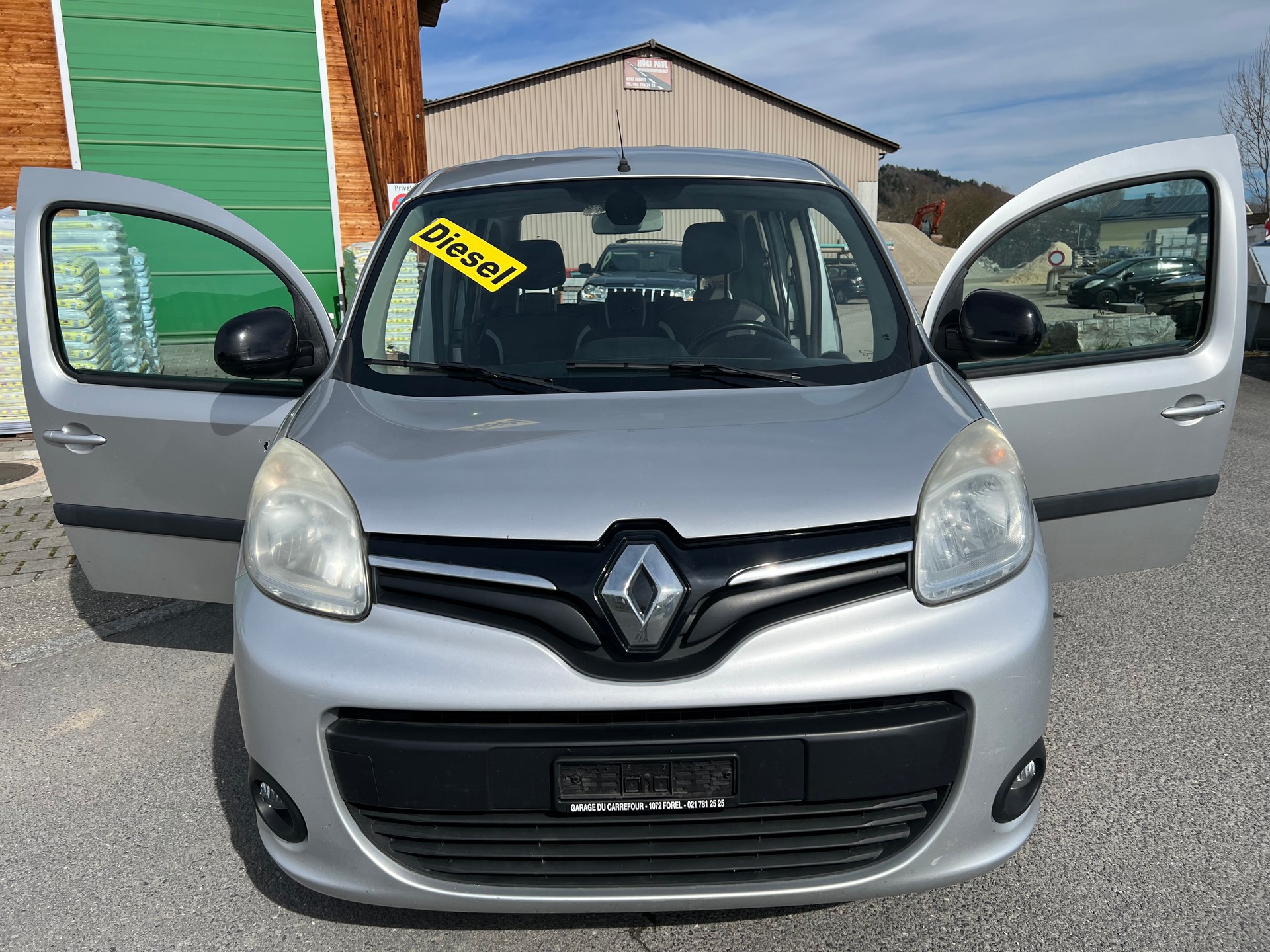RENAULT Kangoo 1.5 dCi Swiss Edition-image-6