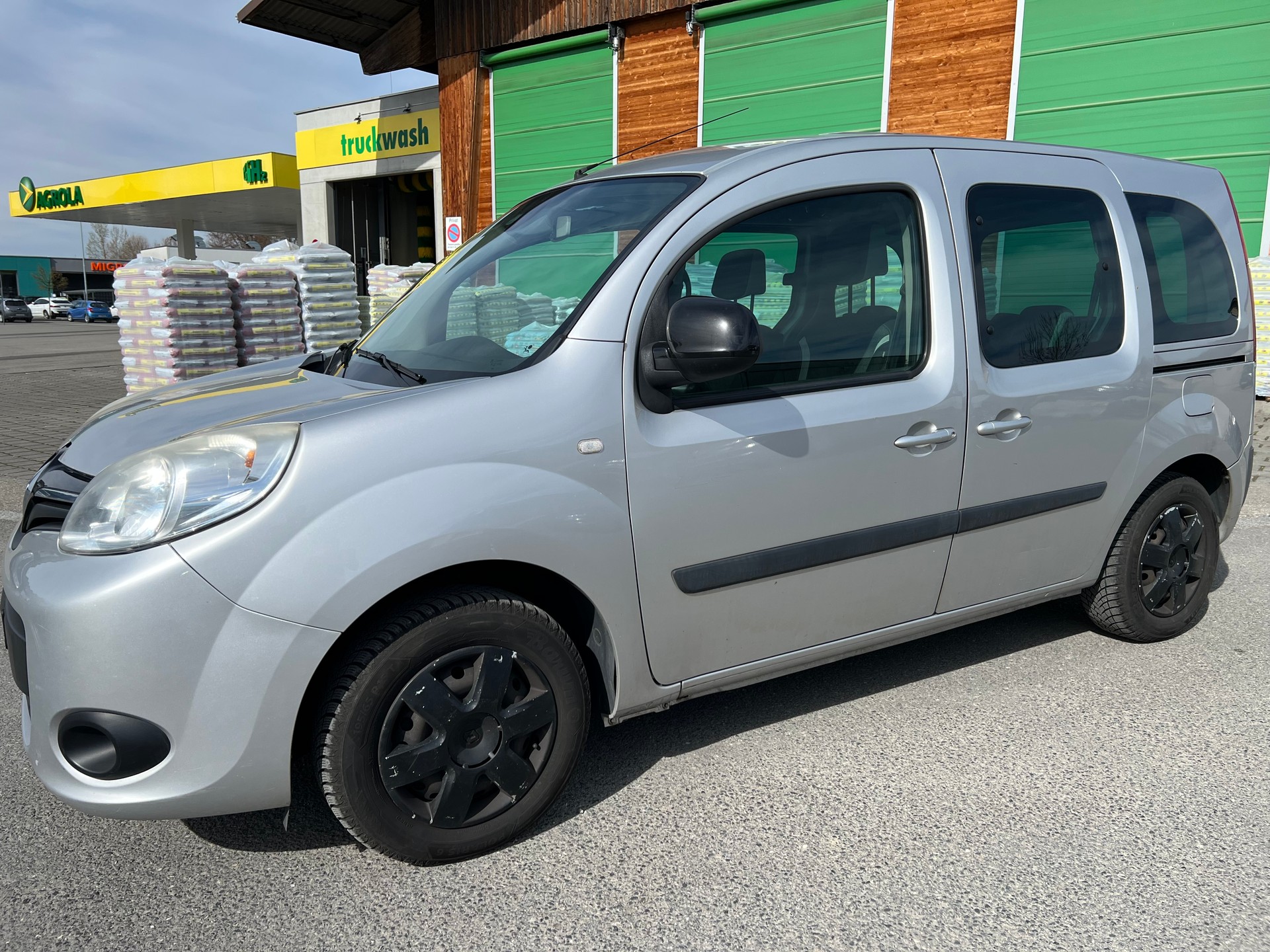 RENAULT Kangoo 1.5 dCi Swiss Edition-image-2