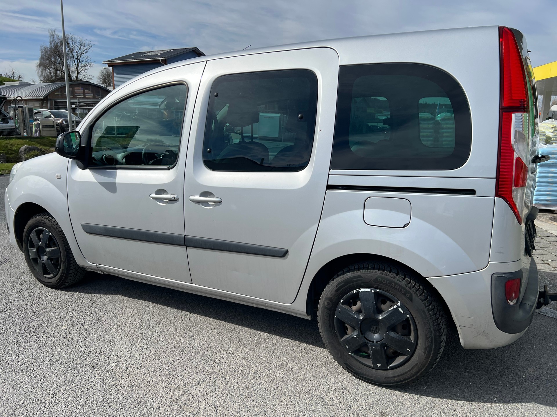 RENAULT Kangoo 1.5 dCi Swiss Edition-image-3