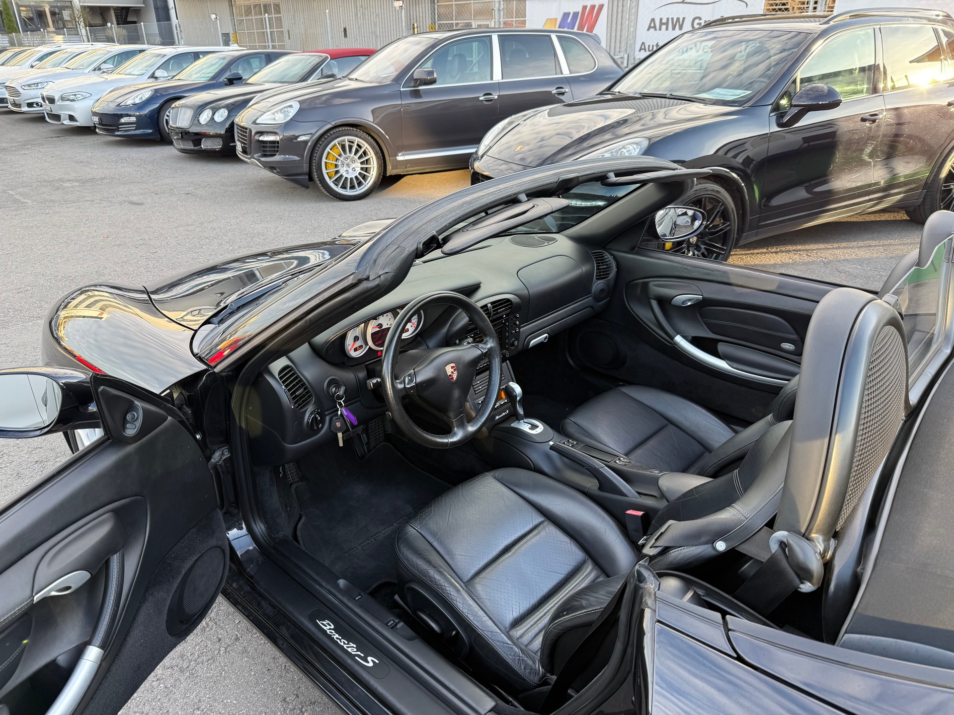 PORSCHE Boxster S 3.2 / Facelift 260PS / Frisch ab MFK / Sportsitze / Navi / Sitzheizung / Tempomat / PDC-image-11