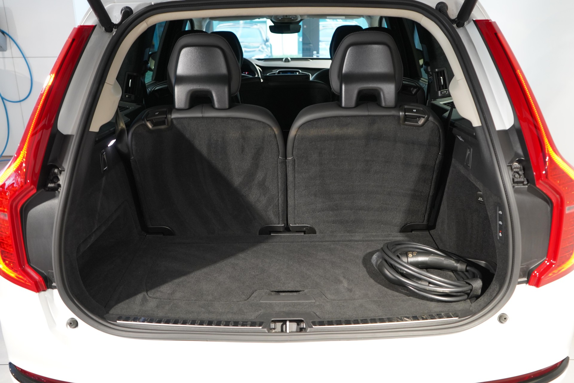 VOLVO XC90 2.0 T8 TE XCLUSIVE Dark 7P. eAWD-image-3