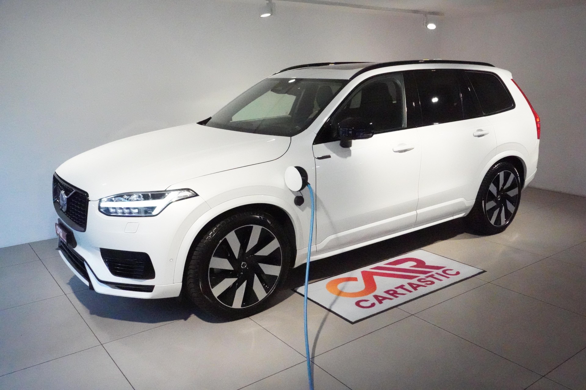VOLVO XC90 2.0 T8 TE XCLUSIVE Dark 7P. eAWD-image-0