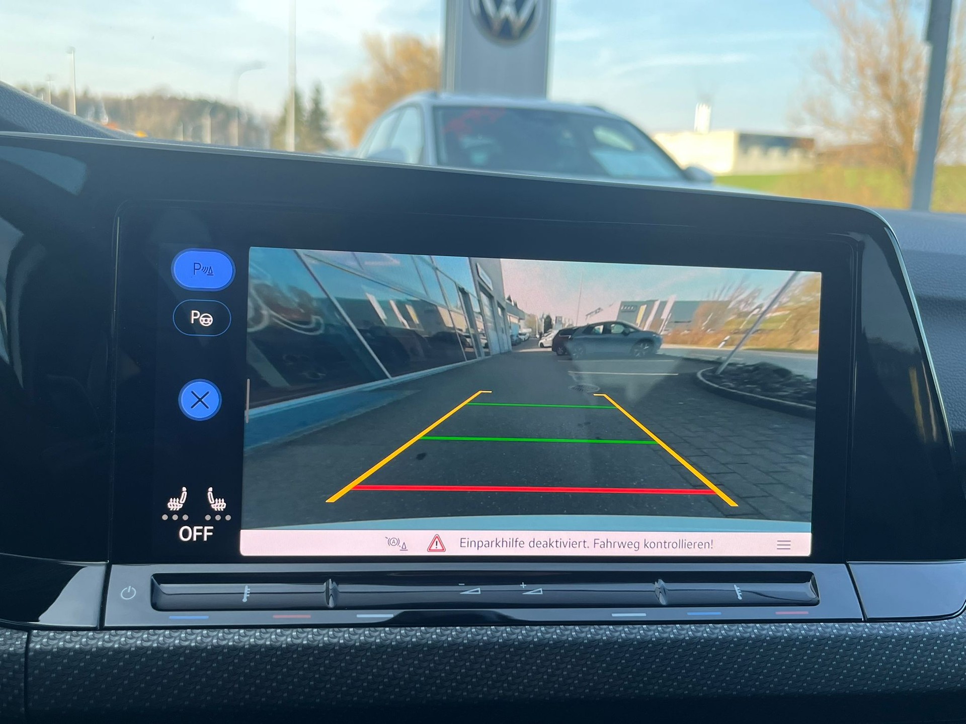 VW Golf 2.0 TSI R DSG 4Motion-image-9