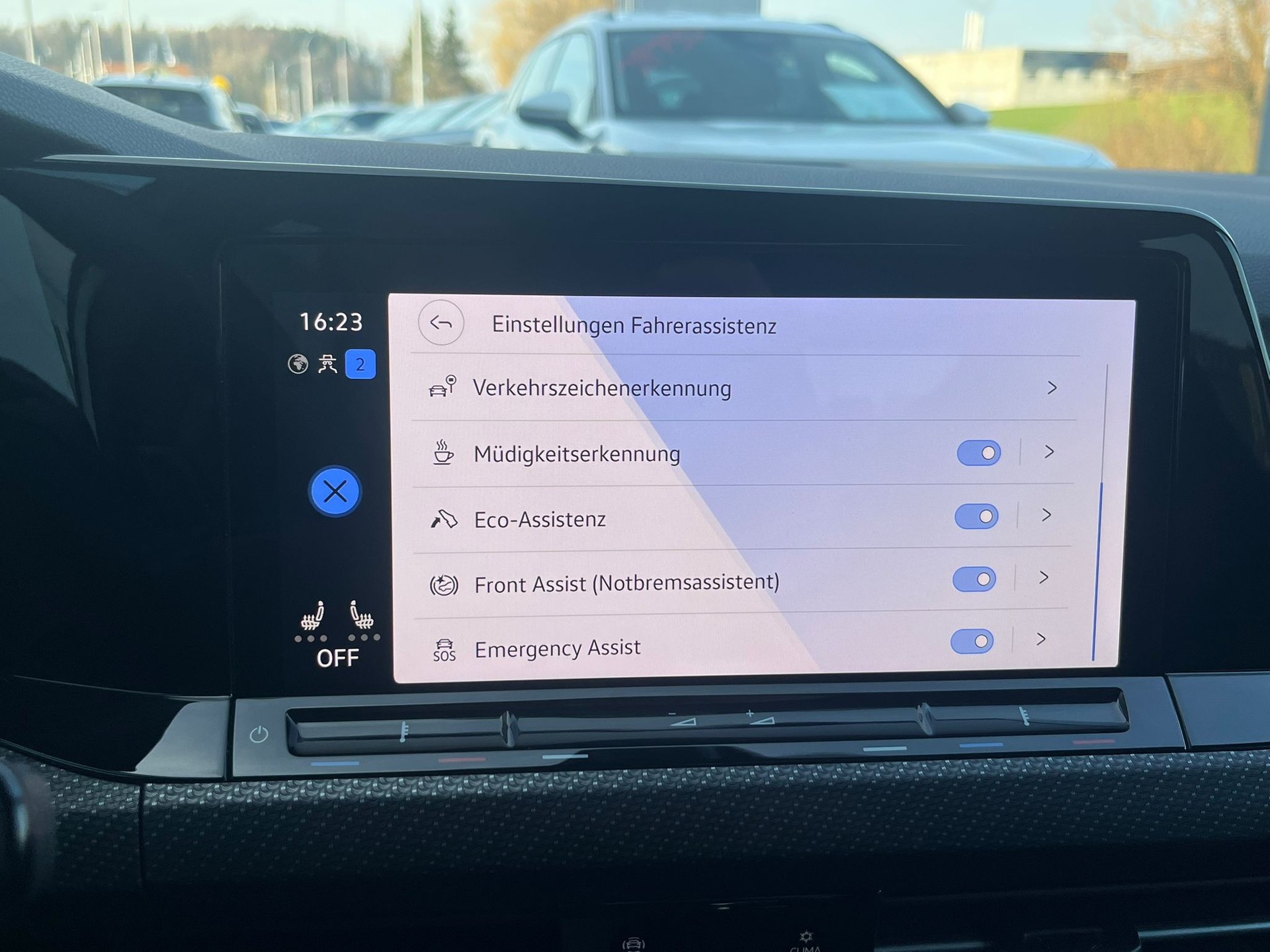 VW Golf 2.0 TSI R DSG 4Motion-image-10