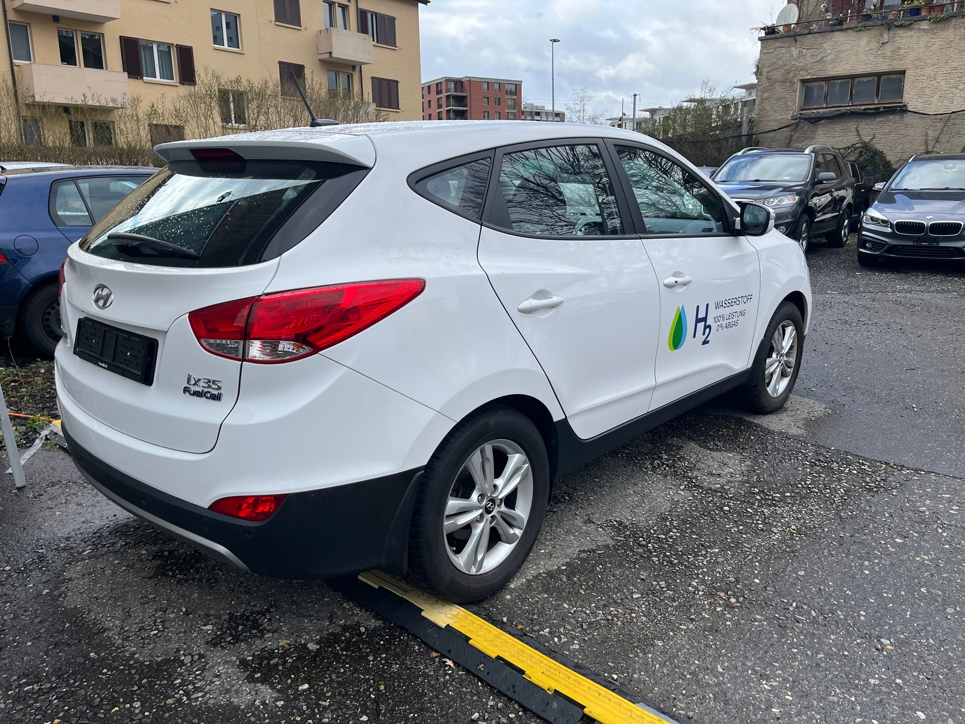 HYUNDAI iX 35 Fuel Cell 2WD-image-4