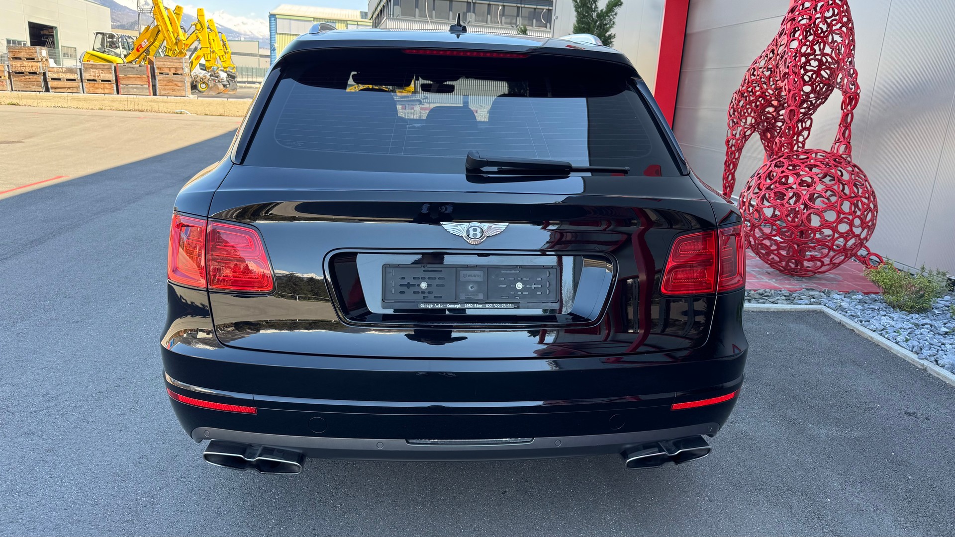 BENTLEY Bentayga V8-image-5